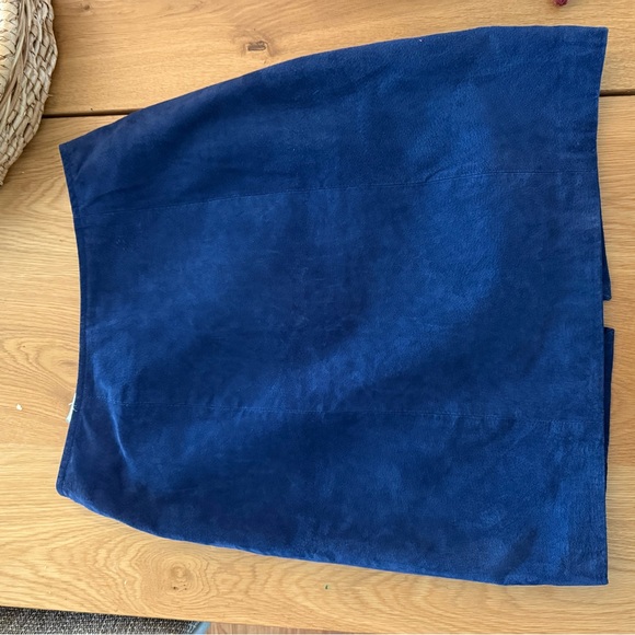 Chic Navy Women's Mini Skirt - Picture 1 of 4